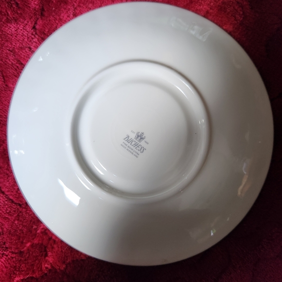 DUCHESS Fine Bone China Tea Cup and Saucer Vintage No Blemishes Made in England - Picture 6 of 10